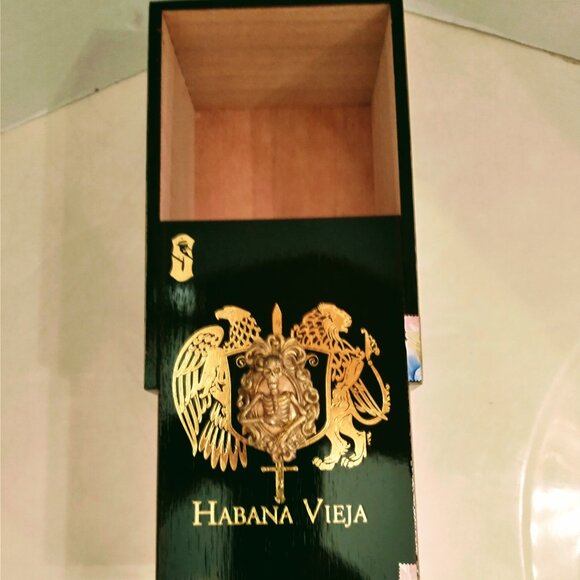 Suenos de Saundra Upcycled, Rare, Black Vieja, Cigar Box, Home Accent/ Storage - Picture 13 of 14